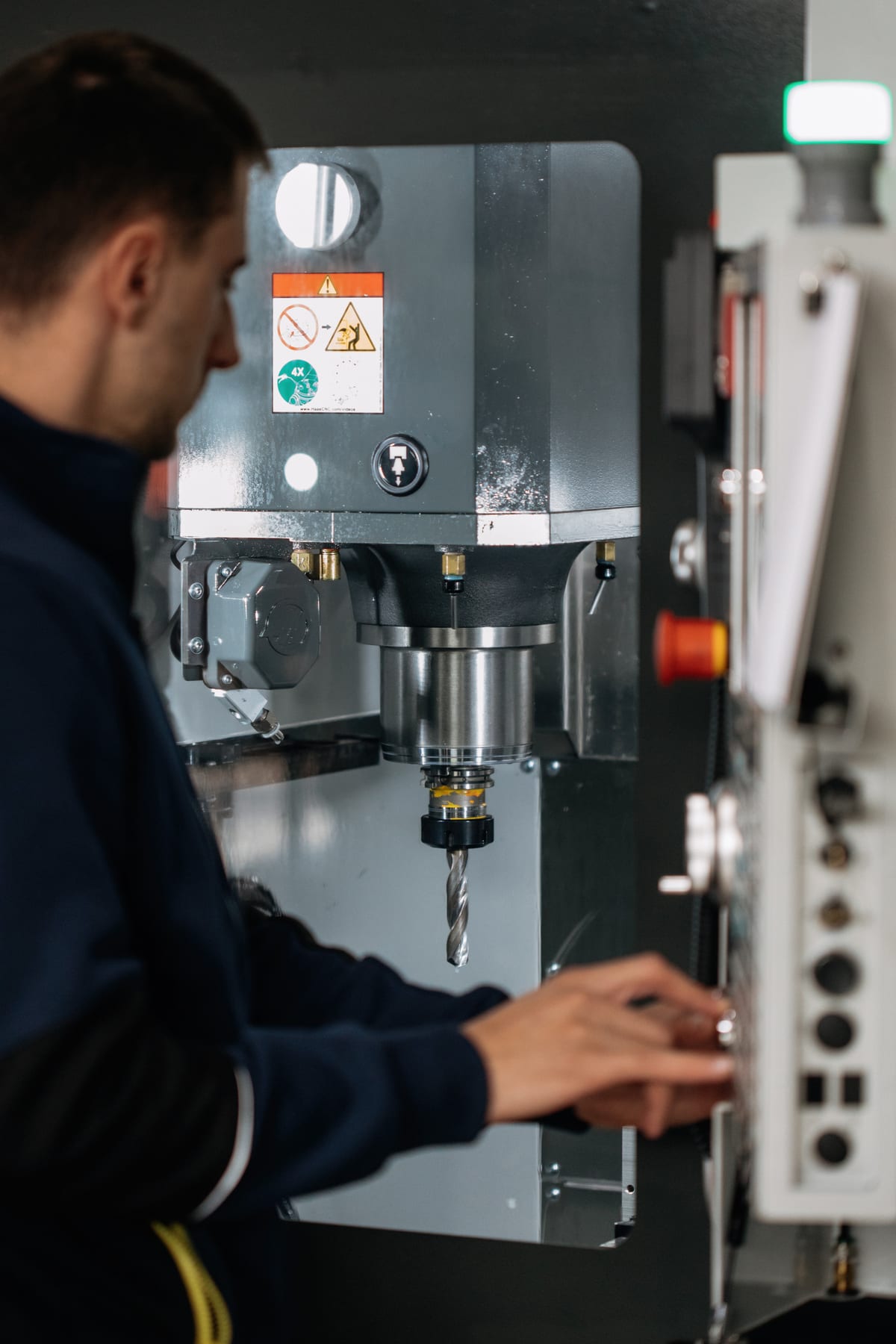METRA facility with CNC machines and team